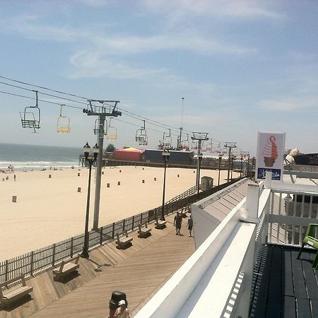 סי-סייד הייטס Boardwalk Hotel Charlee & Apartments Beach Hotel Oceanfront מראה חיצוני תמונה