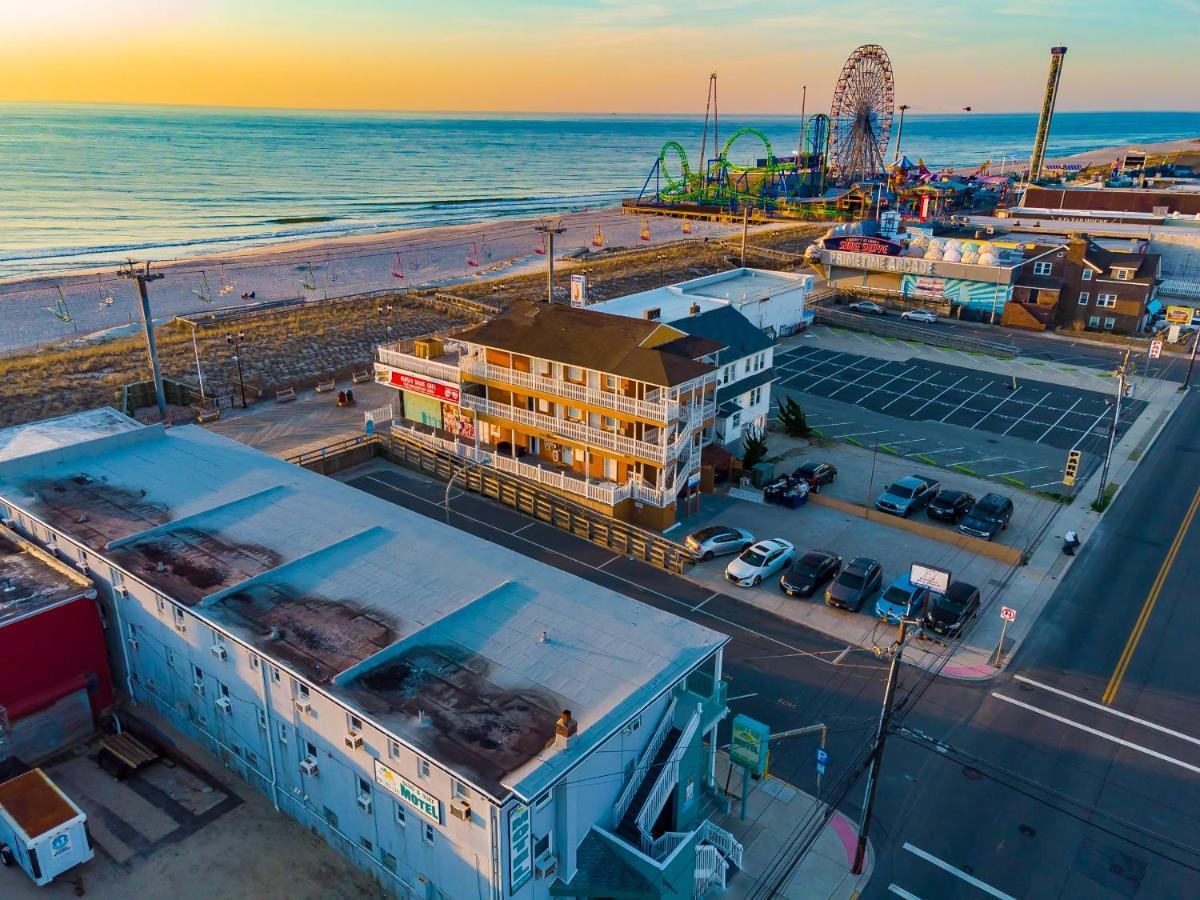 סי-סייד הייטס Boardwalk Hotel Charlee & Apartments Beach Hotel Oceanfront מראה חיצוני תמונה