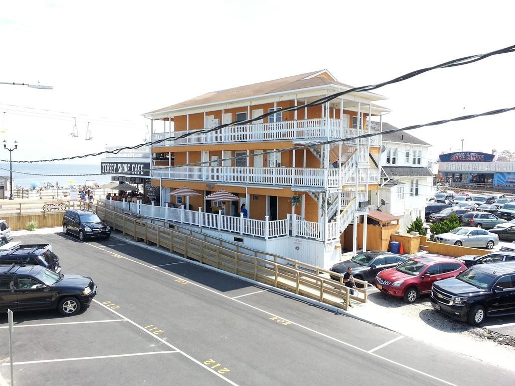 סי-סייד הייטס Boardwalk Hotel Charlee & Apartments Beach Hotel Oceanfront מראה חיצוני תמונה
