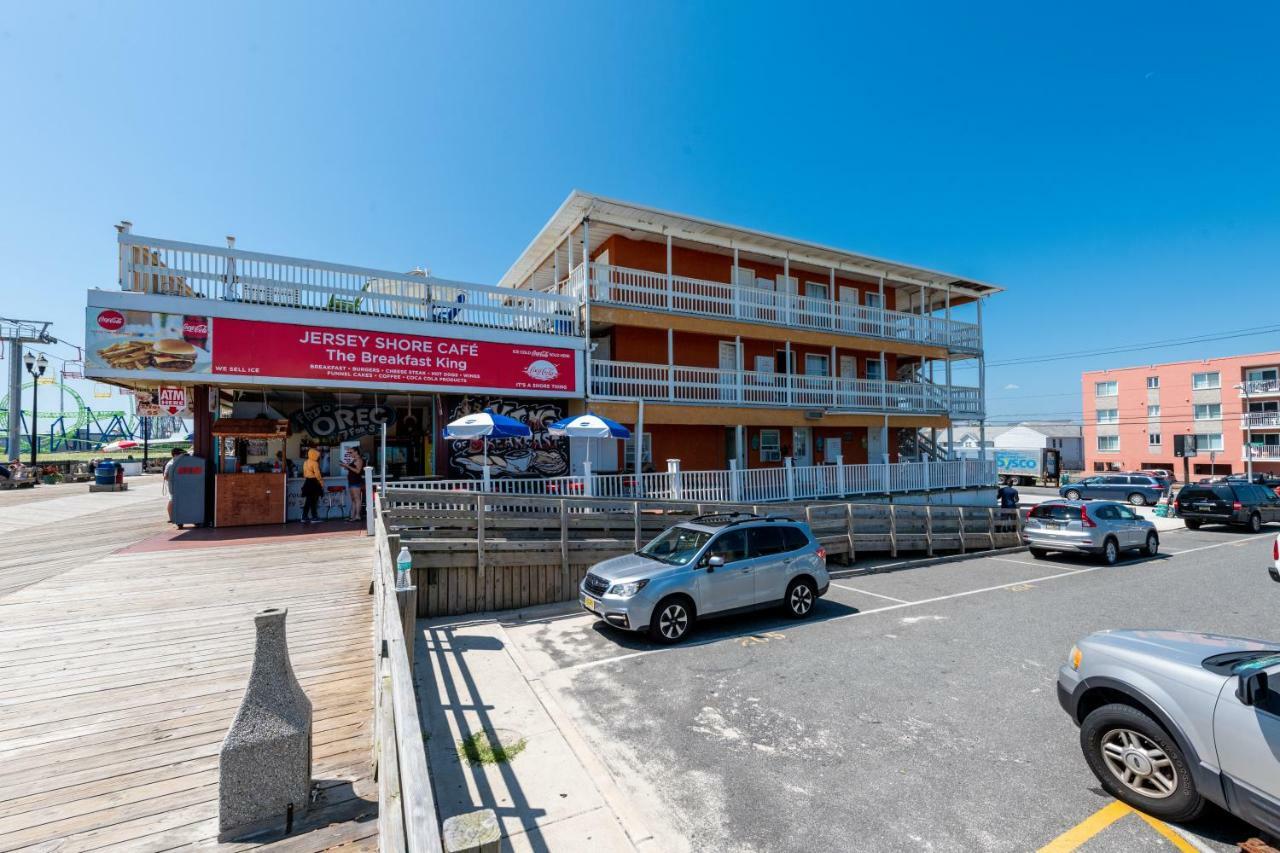 סי-סייד הייטס Boardwalk Hotel Charlee & Apartments Beach Hotel Oceanfront מראה חיצוני תמונה
