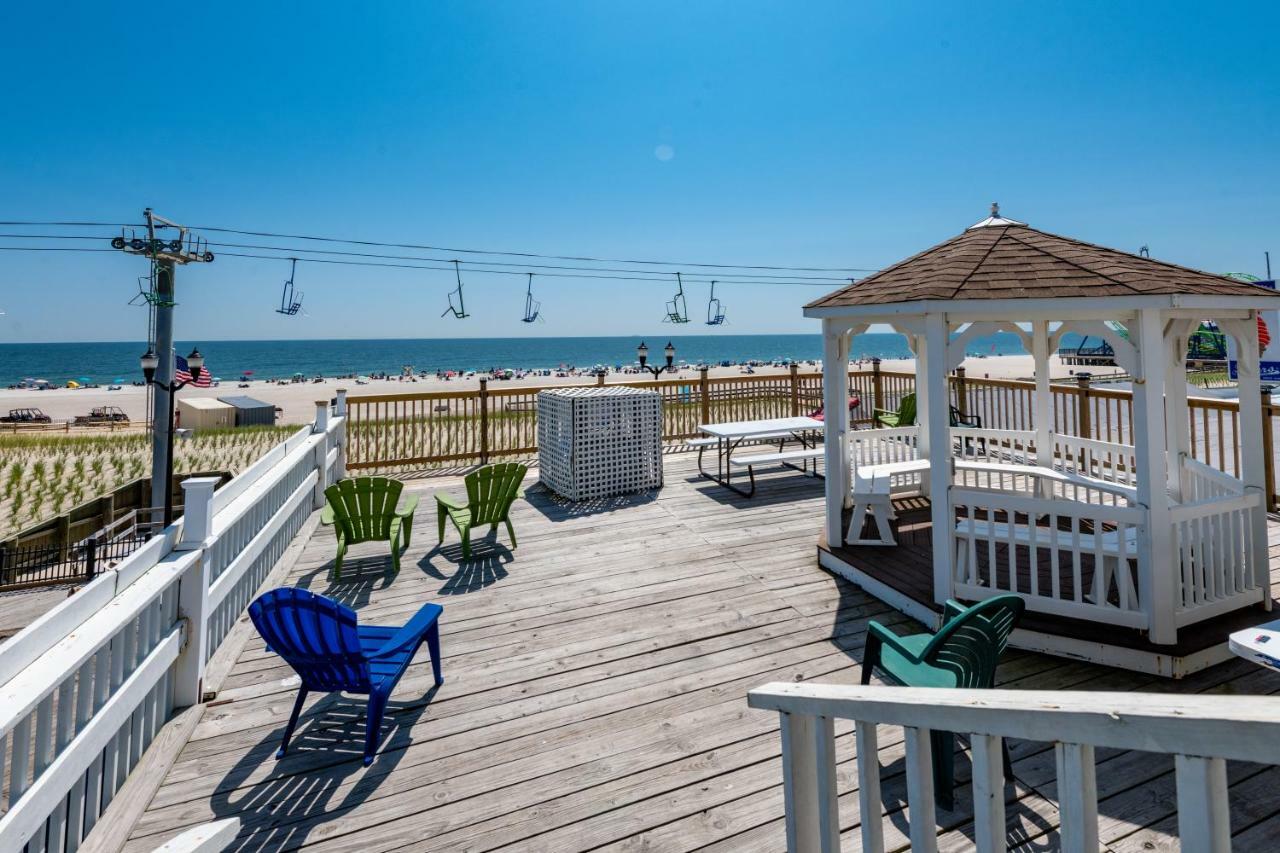 סי-סייד הייטס Boardwalk Hotel Charlee & Apartments Beach Hotel Oceanfront מראה חיצוני תמונה