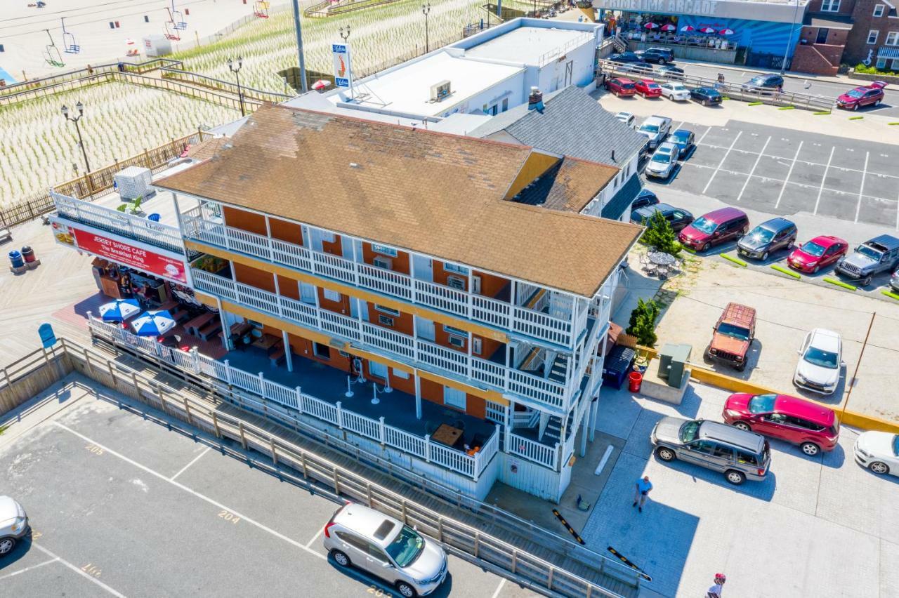 סי-סייד הייטס Boardwalk Hotel Charlee & Apartments Beach Hotel Oceanfront מראה חיצוני תמונה