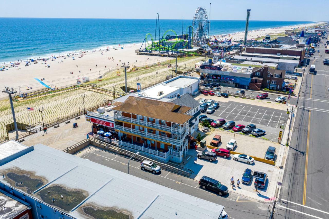 סי-סייד הייטס Boardwalk Hotel Charlee & Apartments Beach Hotel Oceanfront מראה חיצוני תמונה