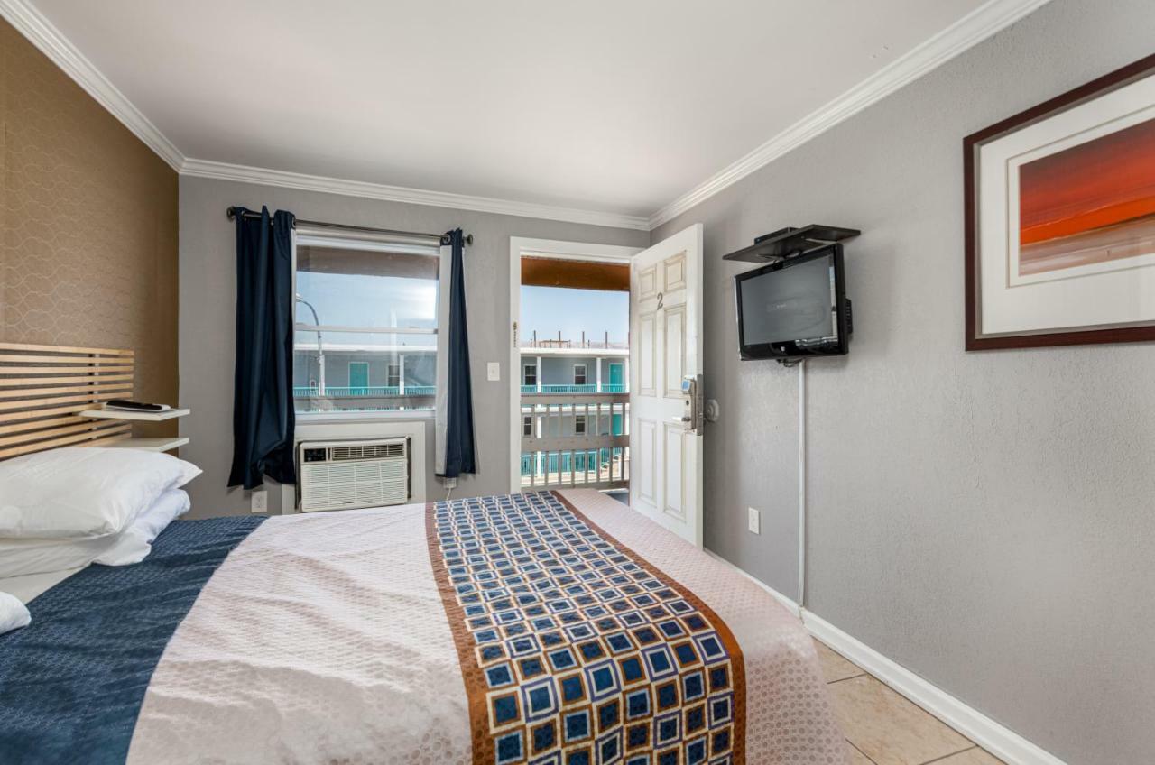 סי-סייד הייטס Boardwalk Hotel Charlee & Apartments Beach Hotel Oceanfront מראה חיצוני תמונה