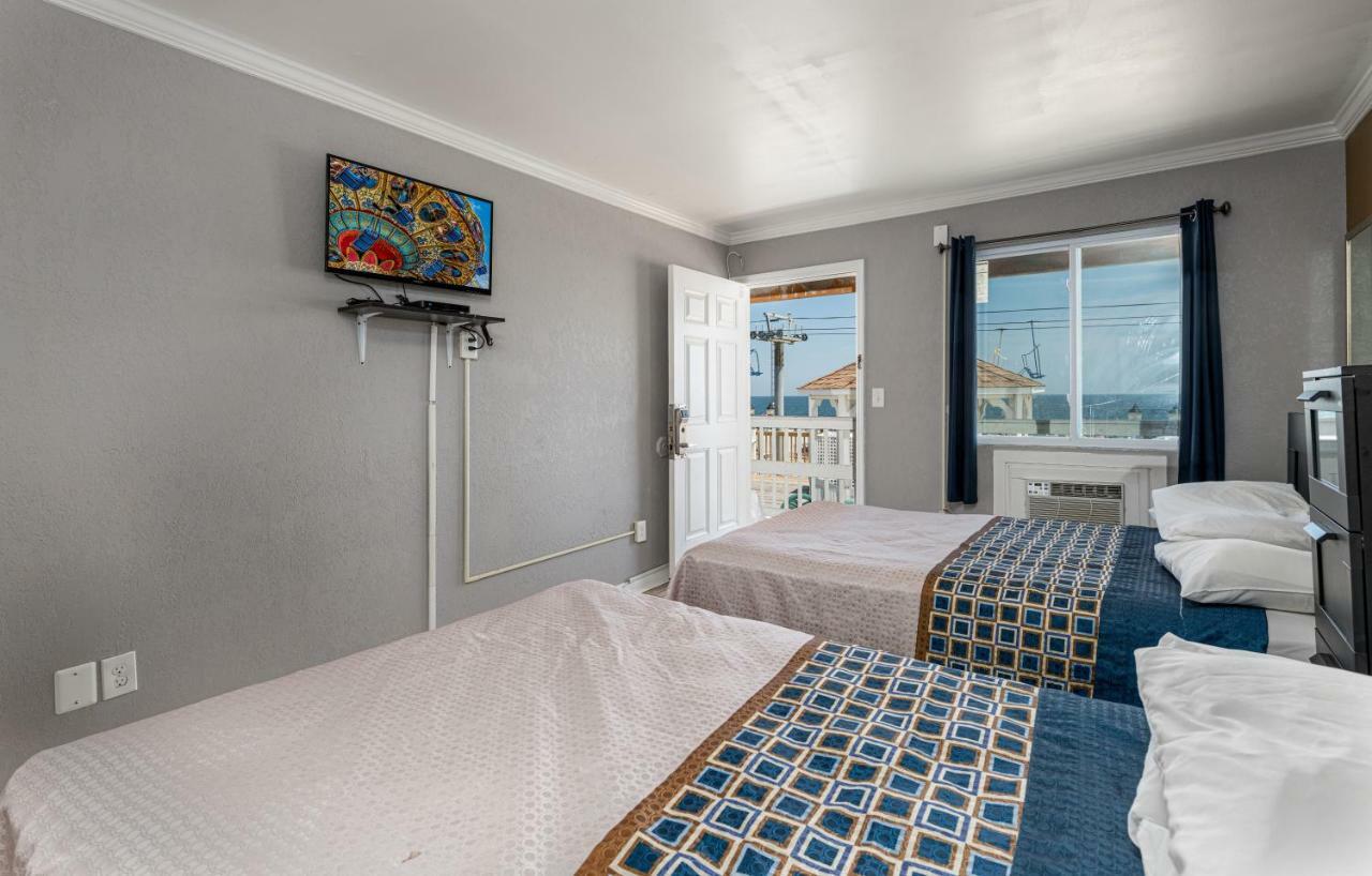 סי-סייד הייטס Boardwalk Hotel Charlee & Apartments Beach Hotel Oceanfront מראה חיצוני תמונה