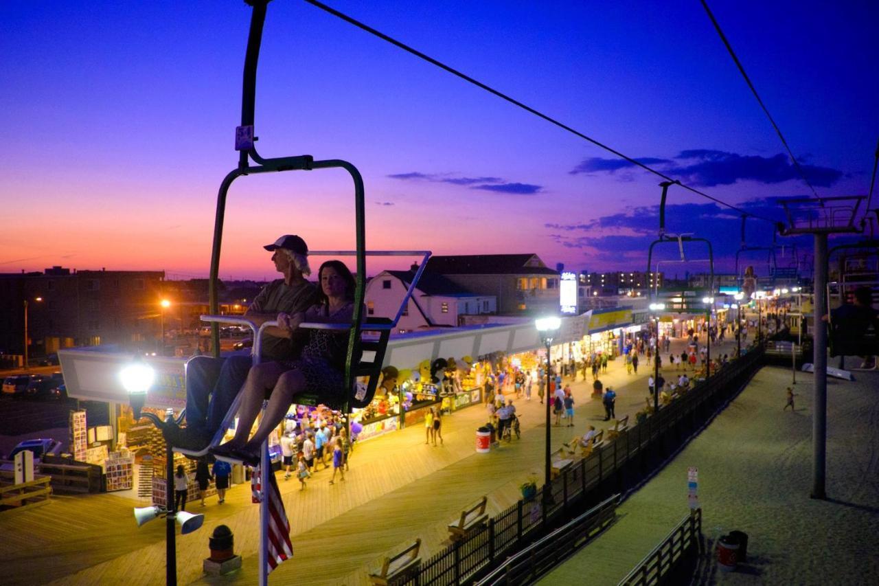 סי-סייד הייטס Boardwalk Hotel Charlee & Apartments Beach Hotel Oceanfront מראה חיצוני תמונה